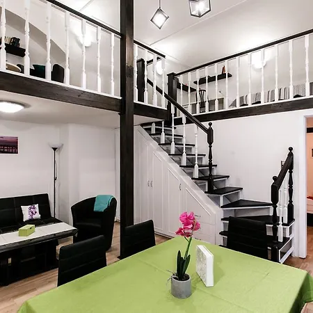 特莱兹22号设计公寓 布达佩斯